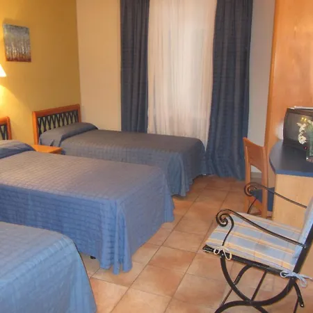 Hotel De 3*