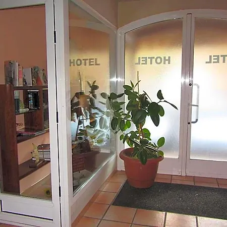 Hotel De 3*