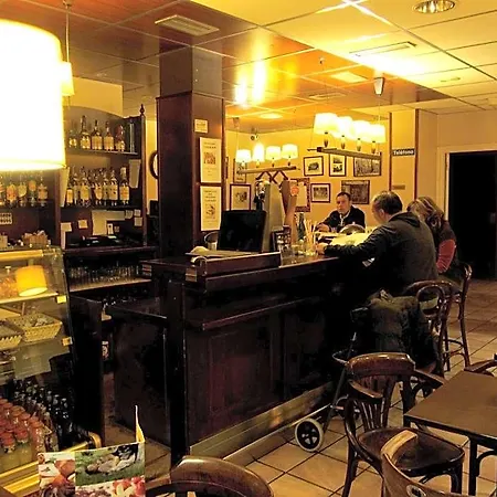 Hotel De 3*