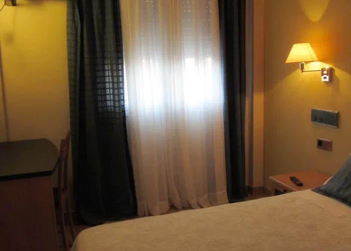 德乌特里拉斯别墅酒店 Utrillas